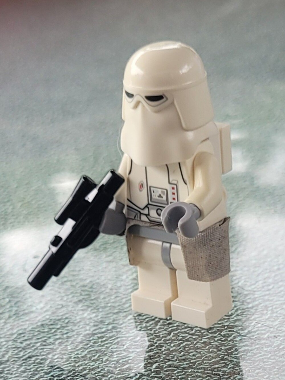 LEGO Star Wars Minifigure Snowtrooper sw0568, Lego Set not included